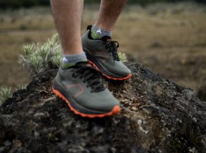 Rekomendasi Sepatu Lari Lintas Alam 2023