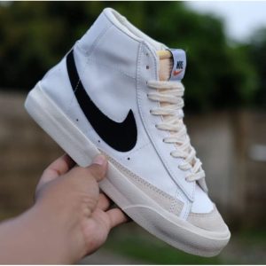Tampil Keren Dan Bergaya Dengan Sepatu Nike Ini